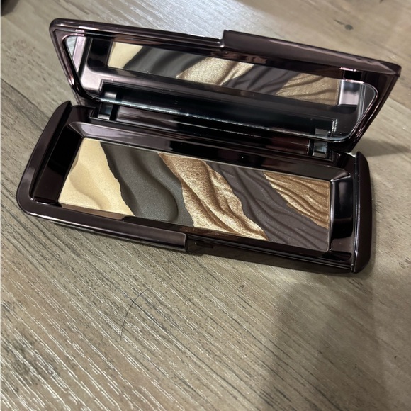 Hourglass Modernist Obscura Eyeshadow Palette - Picture 2 of 3